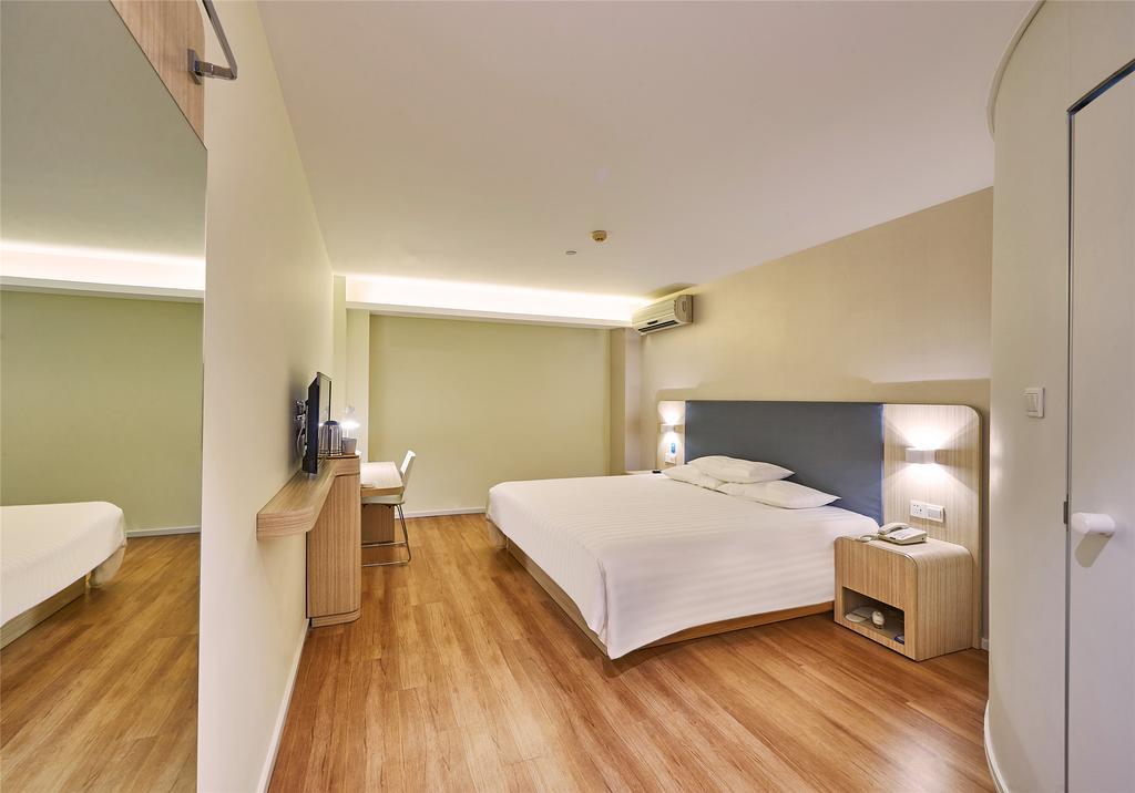 Hanting Hotel Shanghai Tangqiao Subway Station Exterior photo